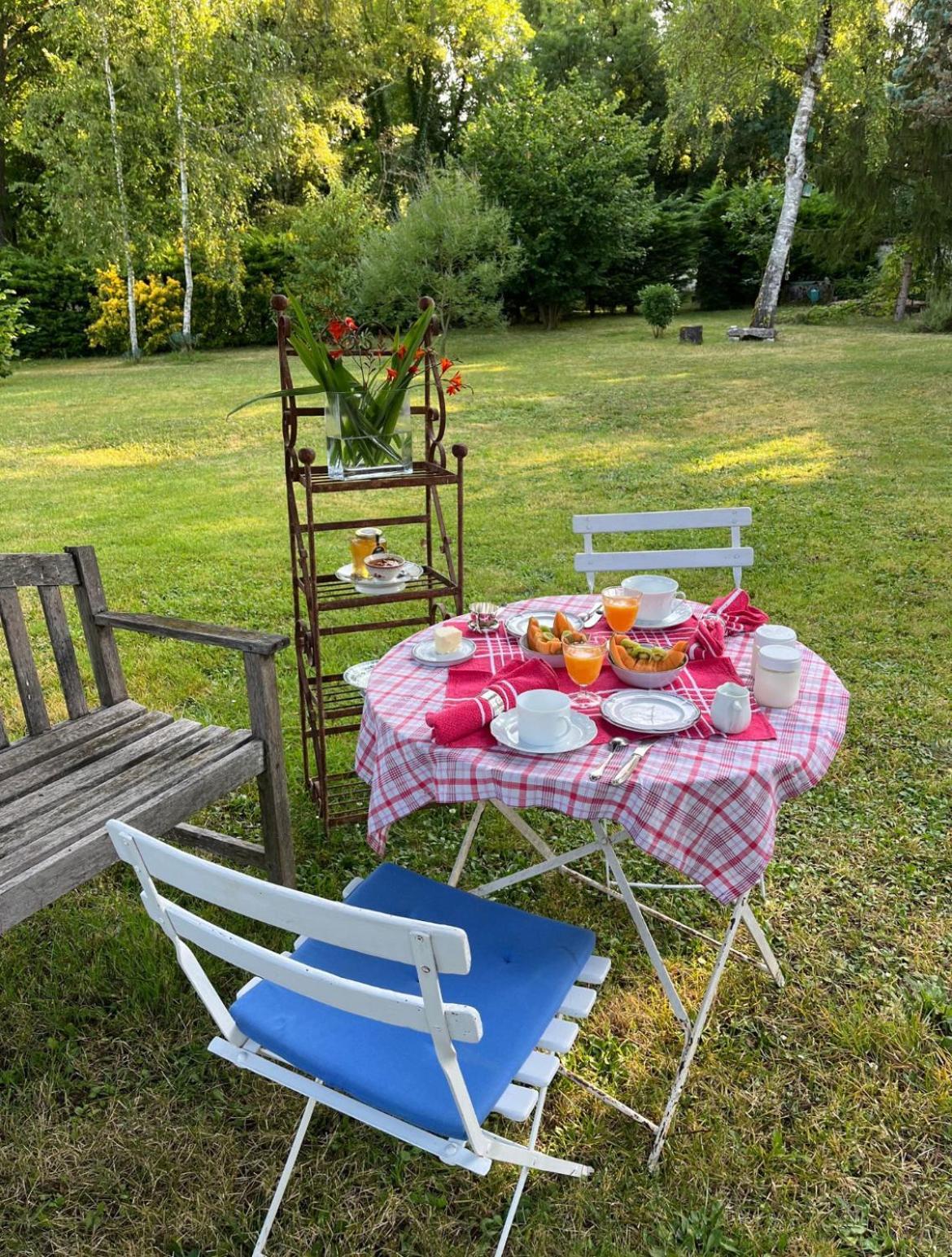 La Laiterie Du Logis Bed & Breakfast Chaniers Exterior photo